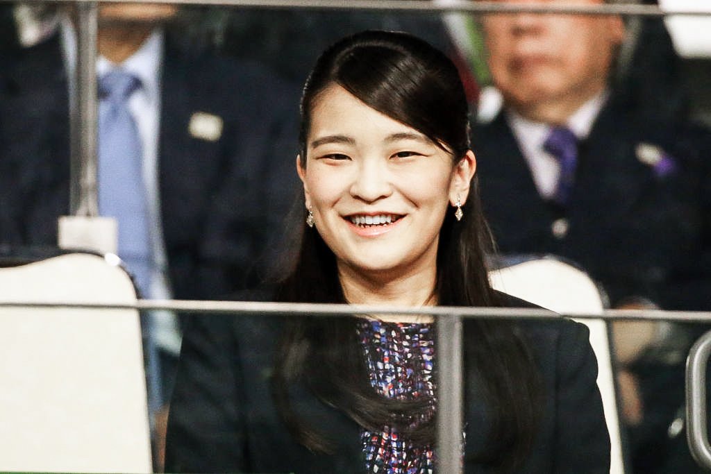 Princesa do Japão supera escândalo financeiro para se casar