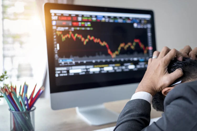 Inflação de agosto supera estimativas e derruba o preço das ações | Foto; Virojt Changyencham/Getty Images (Virojt Changyencham/Getty Images)