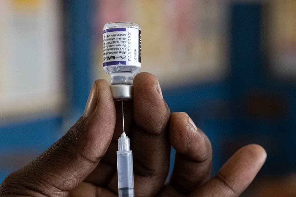 Em SP, 9 milhões estão em atraso com terceira dose da vacina contra a covid