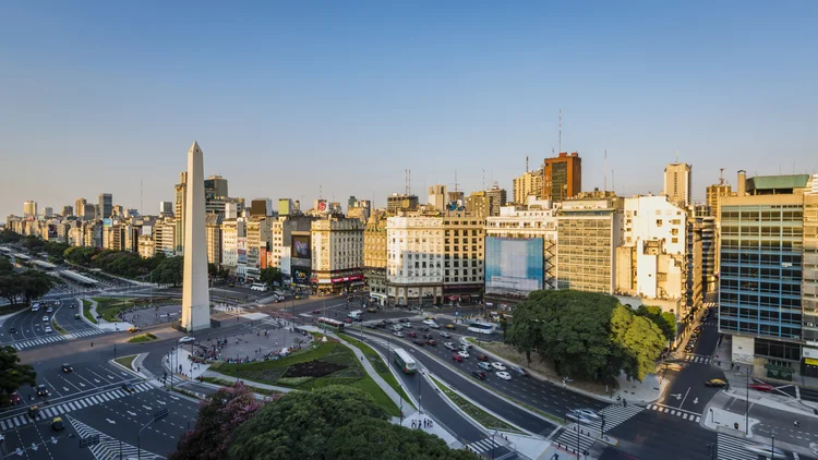 Eduardo Elsztain em seu escritório em Buenos Aires: "Uma vez que você imprime dinheiro, é uma espécie de droga da qual você não consegue se livrar facilmente" (Andrew Peacock/Getty Images)