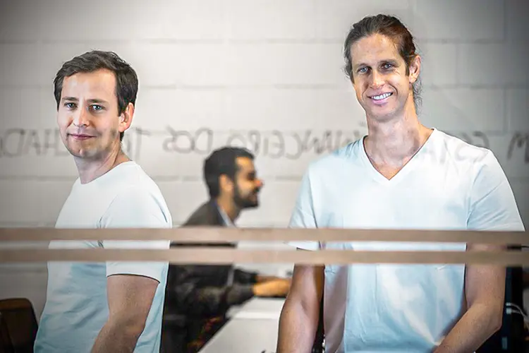 João Zaratine e Gustavo Raposo, fundadores da Leve: nova ferramenta para antecipar salário vai ajudar fluxo de caixa das PMEs (Leve/Divulgação)