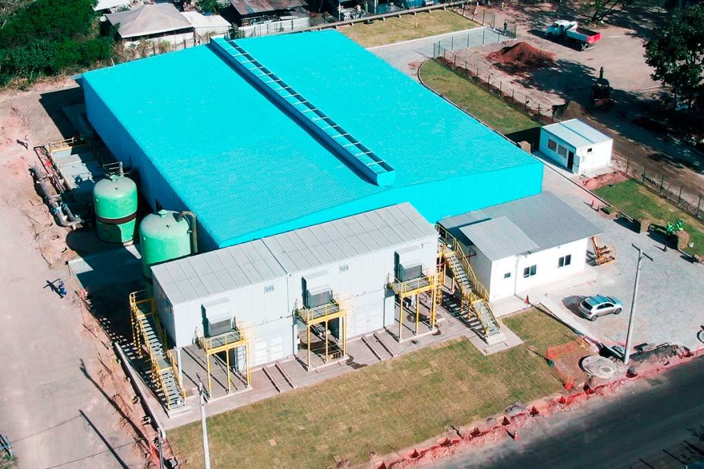 Vista aérea da maior planta de dessalinização de água do mar para fins industriais do país na ArcelorMittal Tubarão. (ArcelorMittal/Divulgação)