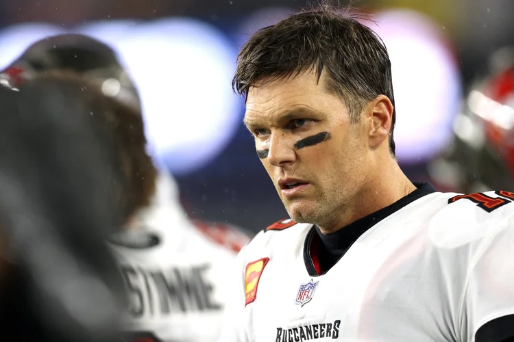 Tom Brady compartilha sua visão sobre o fracasso como fator essencial para o sucesso e para o desenvolvimento de líderes fortes. (Maddie Meyer/Getty Images)