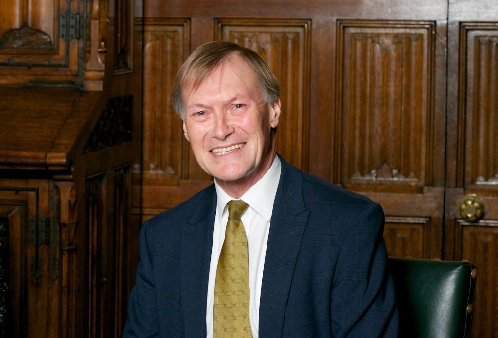 David Amess, em imagem de 2016: parlamentar foi morto nesta sexta-feira na Inglaterra (Getty Images/Zoe Norfolk)
