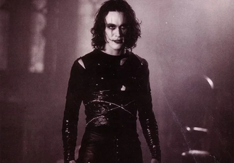 A irmã de Brandon Lee, Shannon Lee, comentou o incidente envolvendo o ator Alec Baldwin (Divulgação/Divulgação)