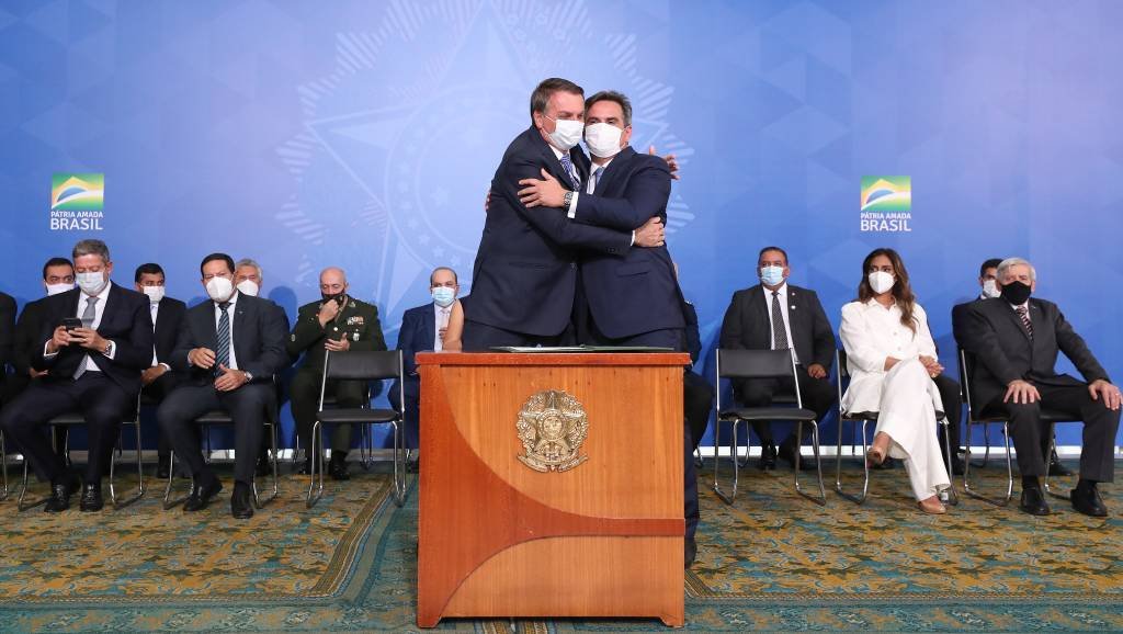 Cerimônia de posse de Ciro Nogueira, em 2021: Bolsonaro exonera Nogueira do cargo na Casa Civil (Isac Nóbrega/PR/Flickr)