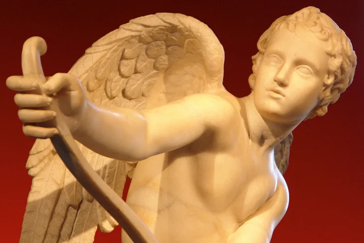 Estátua de mármore de Eros, o deus grego do amor (Asier Villafranca | Dreamstime.com/Divulgação)