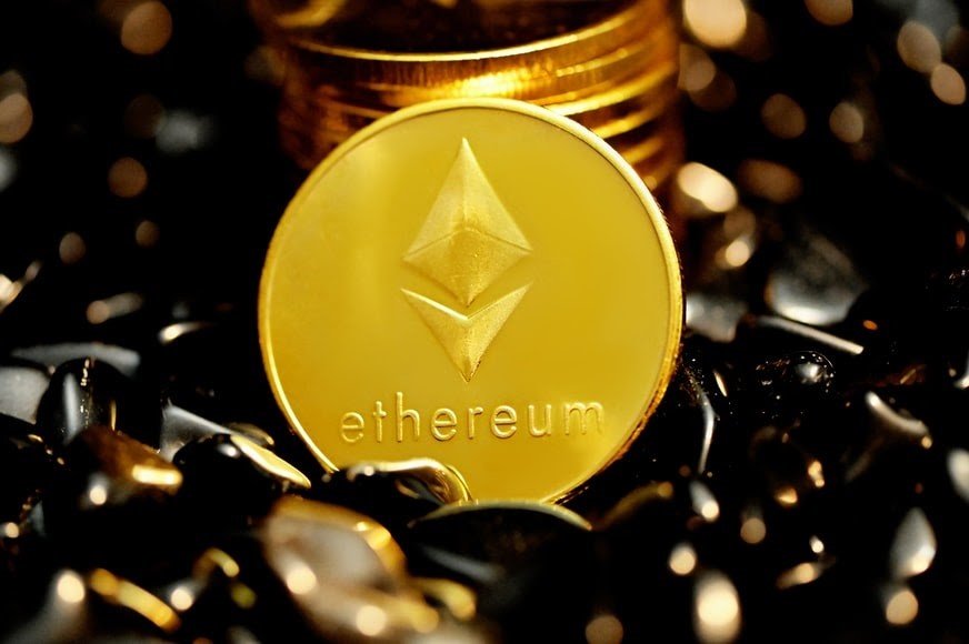 Conheça as criptomoedas que podem "destronar" o Ethereum e fazer fortunas