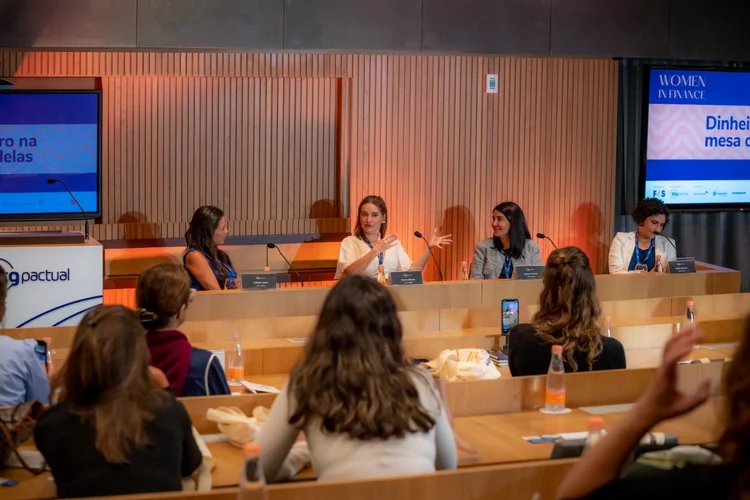 Patricia Moraes, gestora da Unbox; Rosiane Pecora, diretora no Credit Suisse; e Patrícia Palomo, diretora de investimentos da Sonata, participam do Women in Finance, organizado pela Fin4She (BTG/Divulgação)