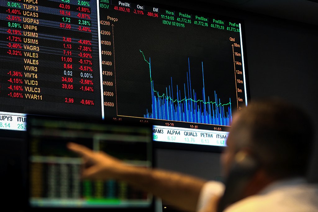 Ibovespa fecha em queda puxado por Vale; Usiminas desaba 14% após resultado