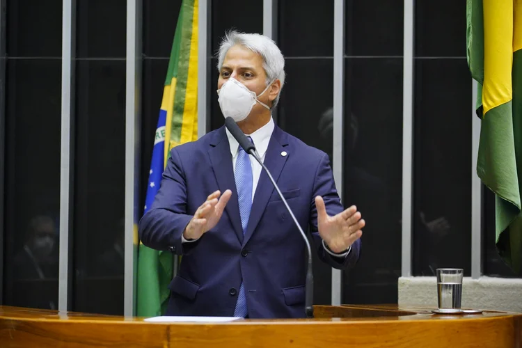 Deputado Alessandro Molon (PSB-RJ), líder da Oposição na Câmara (Pablo Valadares/Agência Câmara)