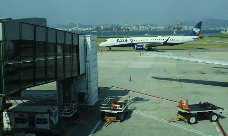 Movimento de aeronaves no Aeroporto Santos Dumont. (Fernando Frazão/Agência Brasil)