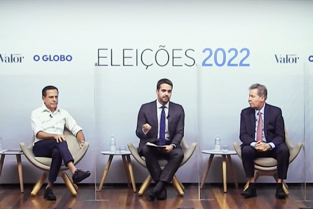 O debate, promovido pelos jornais O GLOBO e Valor, é mediado pela Vera Magalhães (Youtube/Reprodução)