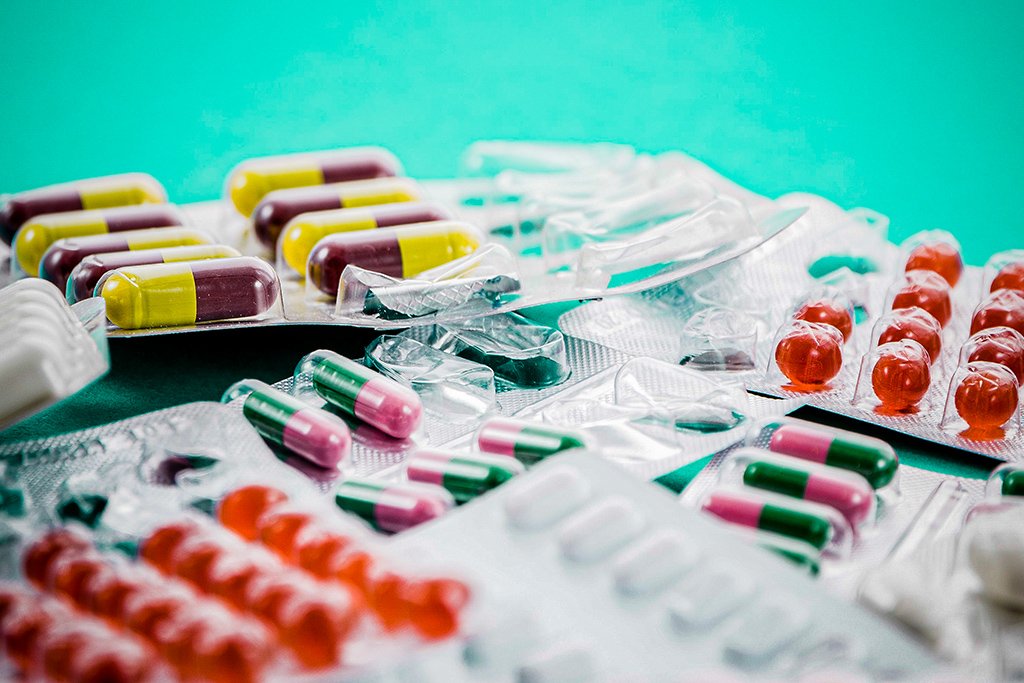 Pílulas da MSD e Pfizer contra covid-19: O que se sabe sobre os remédios