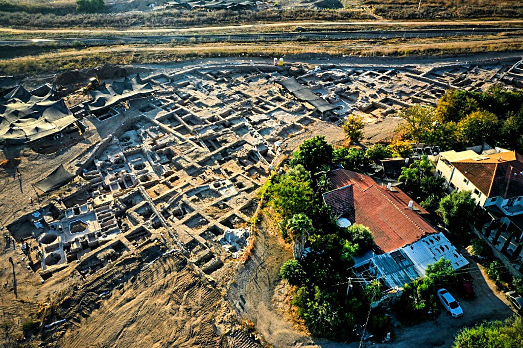 Israel descobre gigantesca fábrica de vinho de 1.500 anos