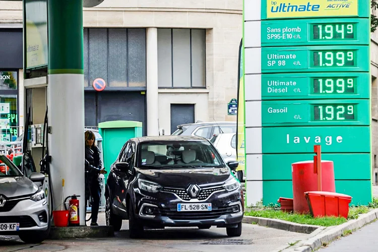 França: o Executivo francês buscava há dias uma "medida simples, justa e eficaz" para proteger o poder de compra (AFP/AFP)