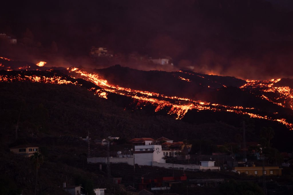 Erupção do vulcão de La Palma não está perto de acabar; entenda