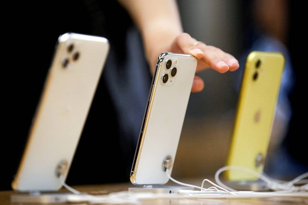 iPhone da Apple: até então, o smartphone da Apple só tinha anúncios direcionados na App Store (Jason Lee/File Photo/Reuters)
