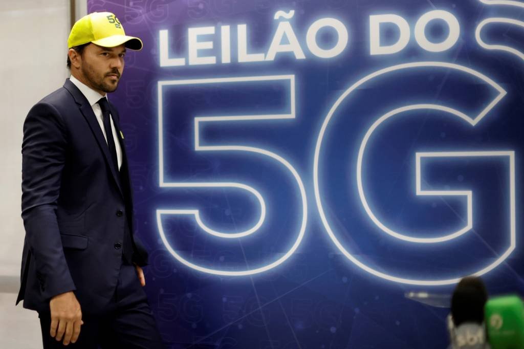 Leilão do 5G é segundo maior da história: disputa terminou nesta sexta