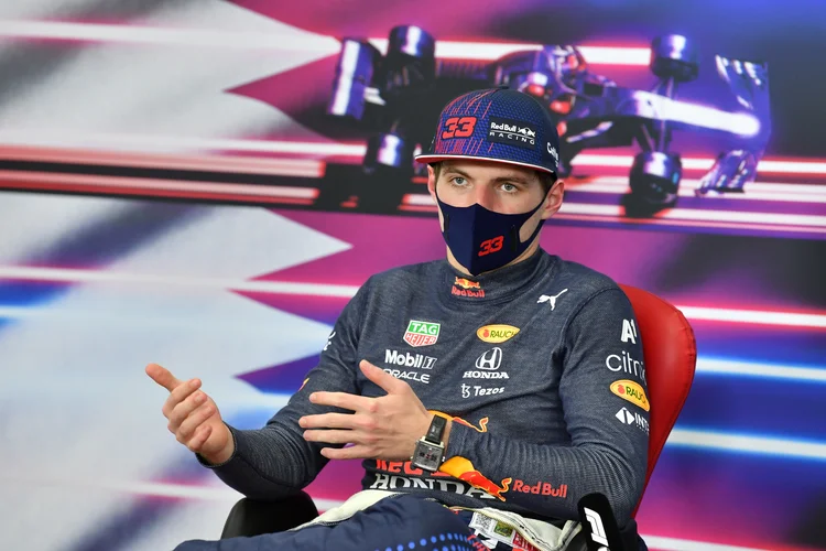 Max Verstappen durante entrevista coletiva após Grande Prêmio do Catar de Fórmula 1. (FIA/Divulgação/Reuters)