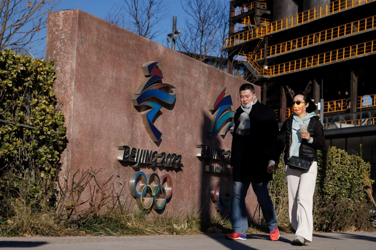 Olimpíada de Inverno: China pretende sediar evento algumas das medidas preventivas mais rígidas do mundo contra o coronavírus.  (Thomas Peter/Reuters)