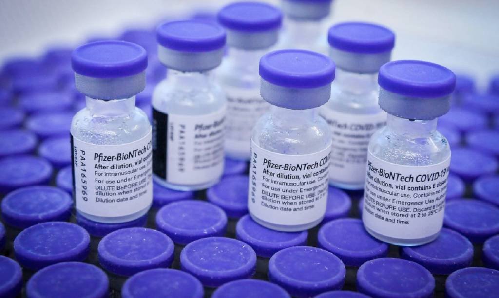 Covid-19: governo permite que empresas comprem vacinas sem doação de doses ao SUS