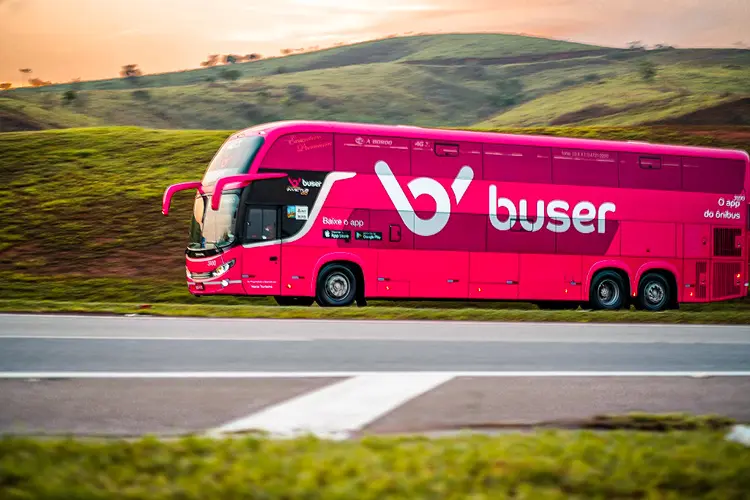 Buser: plataforma de transporte quer ir além do fretamento em 2022 (Buser/Divulgação)