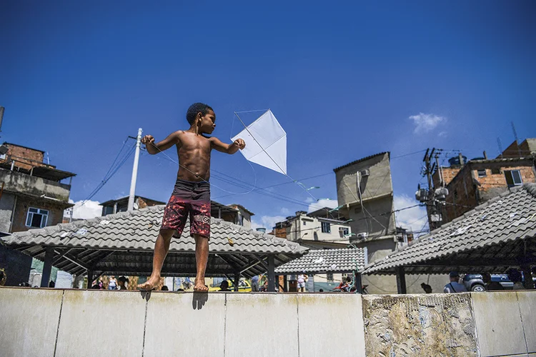 O Museu da Favela irá contar a história de como o Brasil se tornou o país das favelas. Ele apresentará a cultura, as pessoas, as lutas e as glórias dessa população que ajudou a construir algumas das maiores megalópoles do mundo (CARL DE SOUZA/AFP/Getty Images)