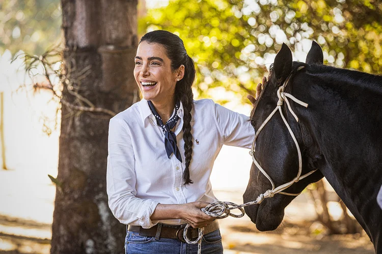 Carmen Perez trabalha desde os 22 anos com a criação de bezerros na fazenda Orvalho das Flores, em Barra do Garças, no Mato Grosso (Arquivo/Divulgação)