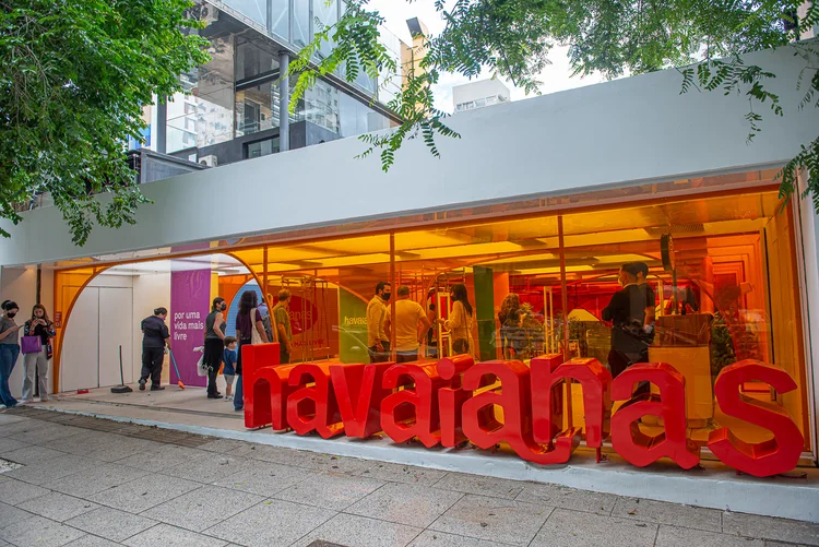 Havaianas: A empresa está presente na China desde 2010, e tem uma estratégia de vendas 100% digital, utilizando plataformas como Tmall, JD.com e WeChat (Havaianas/Divulgação)