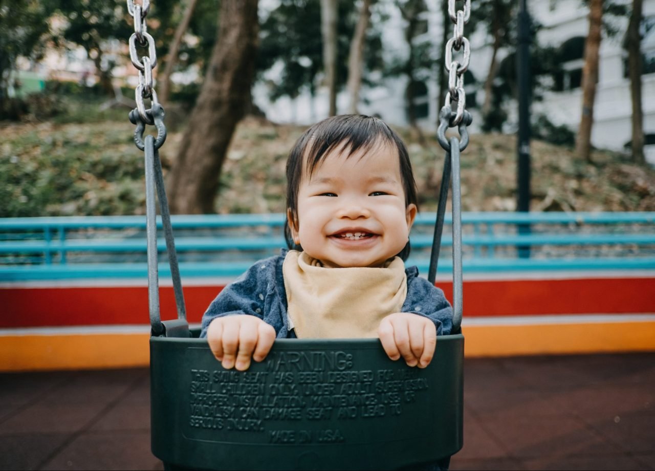 Nova moda: pais chineses colocam capacetes e formas em bebês; entenda