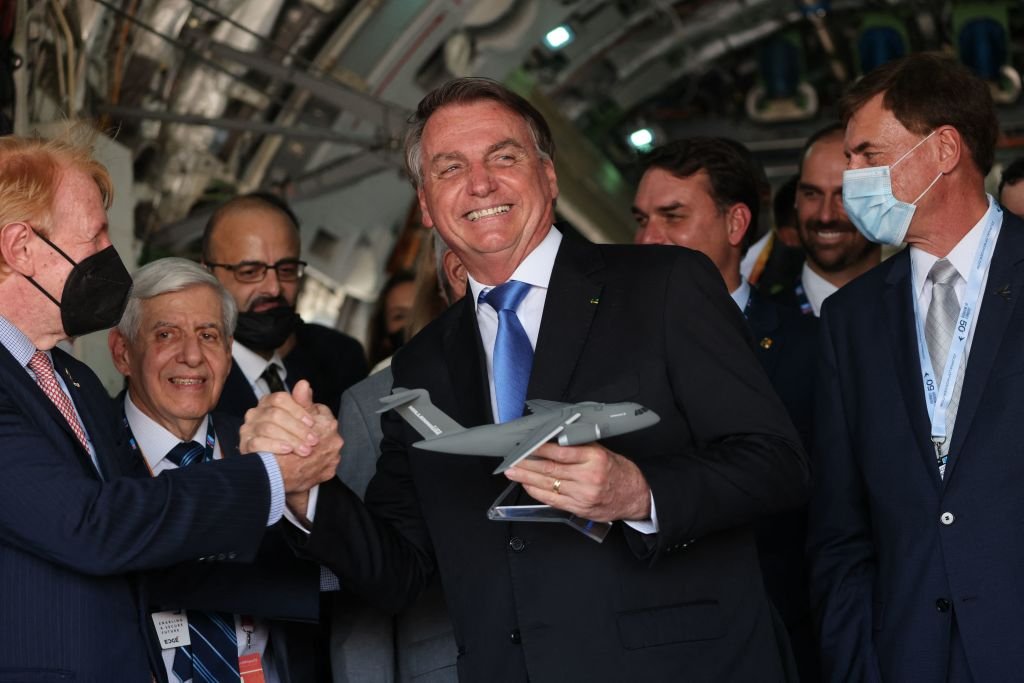 'Estamos abrindo escritório de turismo em Dubai', diz Bolsonaro