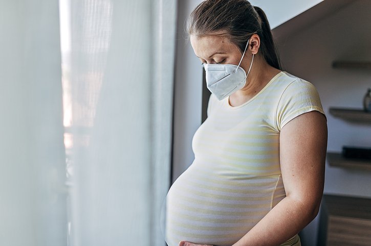 Varíola dos macacos: Saúde recomenda que grávidas e lactantes usem máscaras