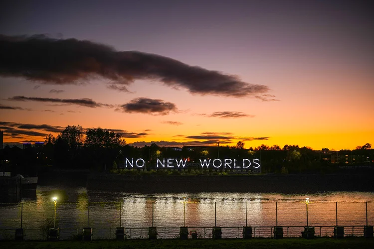 Letreiro na COP26: Conferência termina nesta sexta-feira e há esperança de resoluções sobre acordos que começaram em Paris (Christopher Furlong/Getty Images)