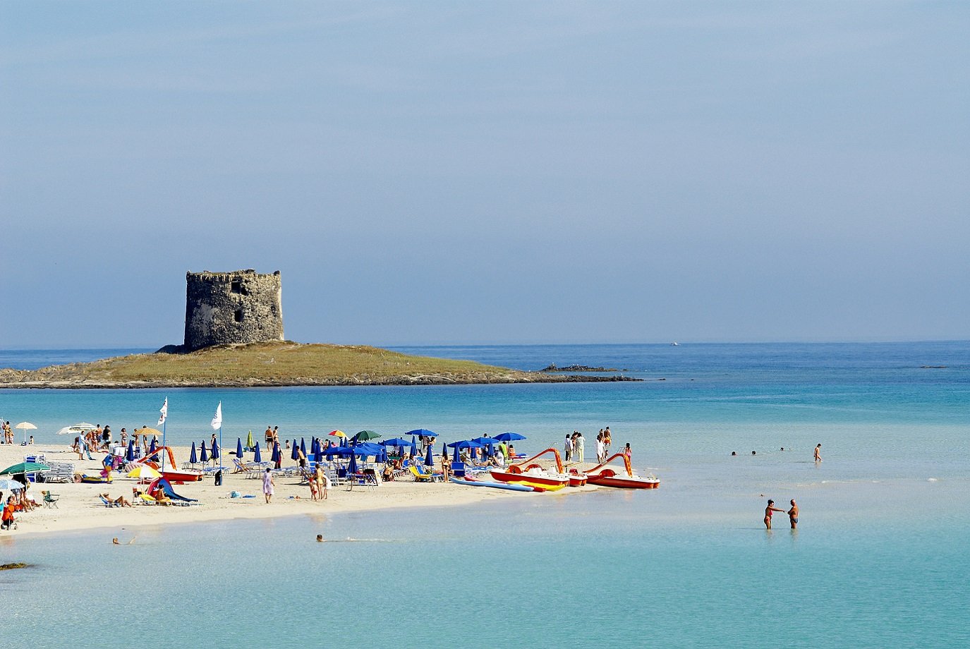 Praia La Pelosa, Sardenha, Itália