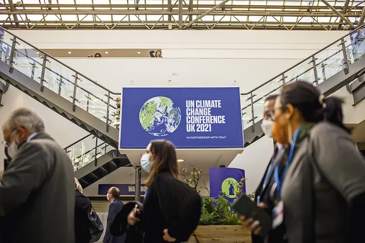 Participantes da COP26, em Glasgow: as discussões sobre o armazenamento de dados sustentável precisam evoluir (Emily Macinnes/Bloomberg/Getty Images)