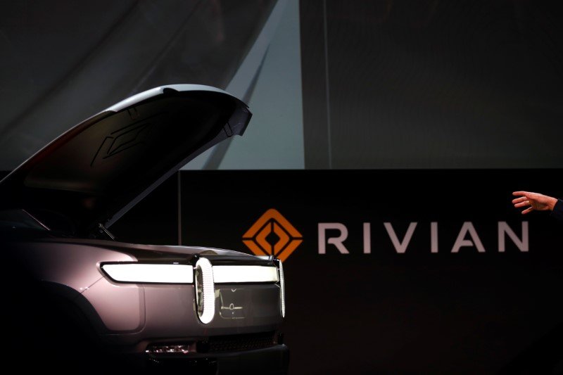 Rivian Automotive passa de estrela de Wall Street para "ação zumbi"