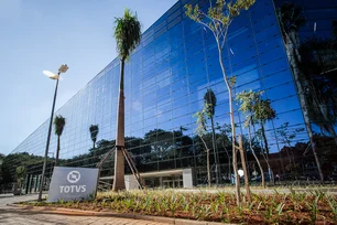 Imagem referente à matéria: Dimensa, da Totvs (TOTS3), conclui compra Agger e amplia presença no setor de seguros