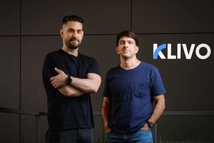 Marcelo Toledo e André Sá , fundadores da Klivo: healthtech quer ajudar no tratamento de doenças crônicas (Klivo/Divulgação)