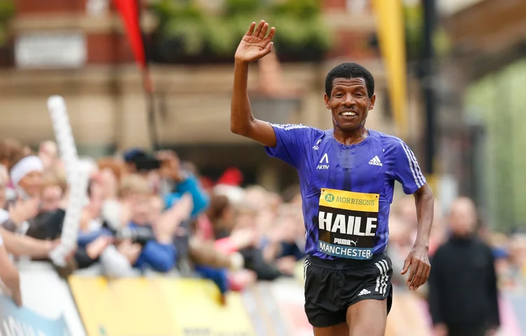 Haile Gebrselassie: ex-corredor de 48 anos já estabeleceu 27 recordes de corridas de longa distância. (Andrew Boyers/Reuters)