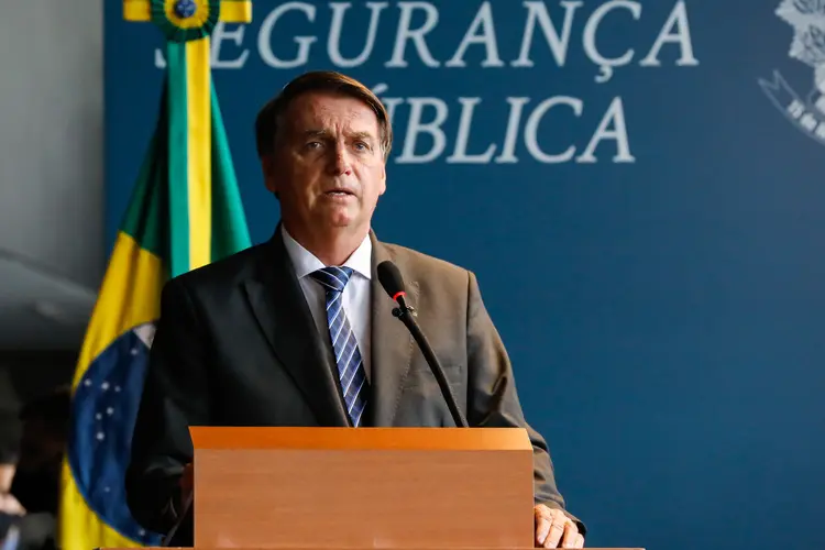 "Tem que aprender a conviver com o vírus", disse Bolsonaro (Isac Nóbrega/PR/Flickr)