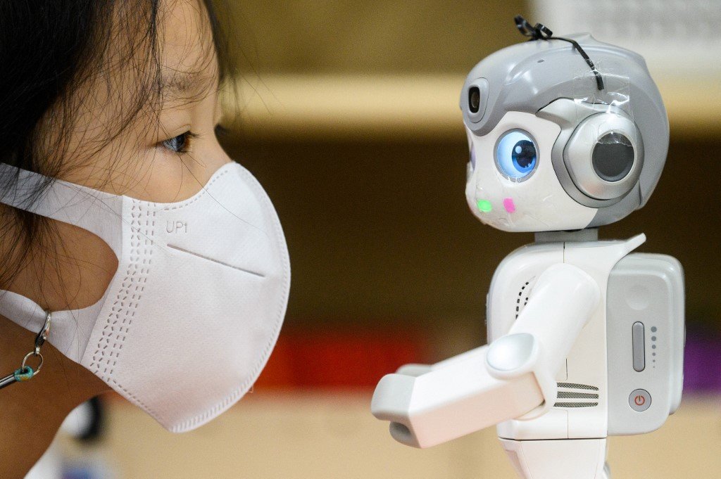 Coreia do Sul testa robôs como assistentes na pré-escola
