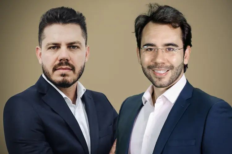 Marcelo Furtado, do Movimento Xis, e João Evangelista A Neto, do Top AAI: União de forças para transformar Atletas, Artistas e Influenciadores em empreendedores de sucesso (Montagem de Julio Gomes/EXAME/Divulgação)