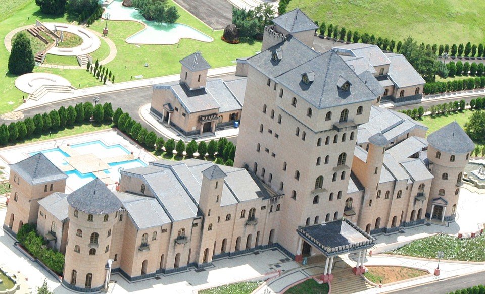 Castelo levantado por ex-deputado Edmar Moreira (Leonardo Costa/Agência Estado)