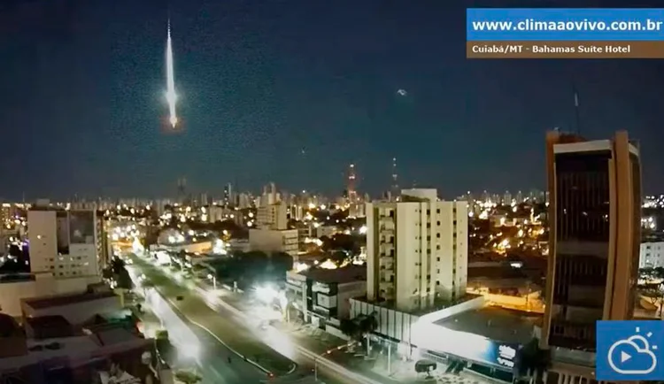 Foi uma das passagens mais longas de meteoro no céu do país (Clima ao Vivo/Agência Brasil)