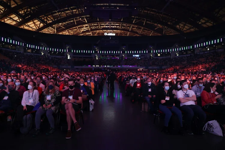 Público de uma conferência da Web Summit de Lisboa. (AFP/AFP Photo)