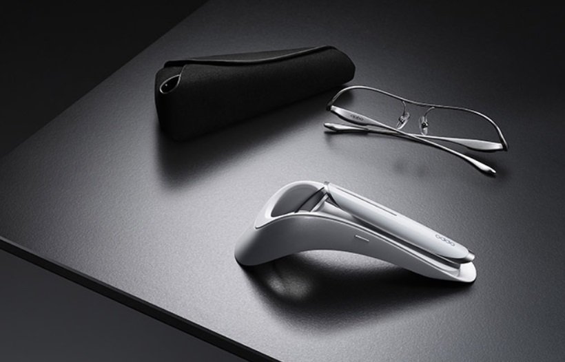 O novo aparelho da Oppo lembra bastante o Google Glass, projeto de óculos inteligente da década passada que não chegou a ter a comercialização popularizada (Oppo/Reprodução)