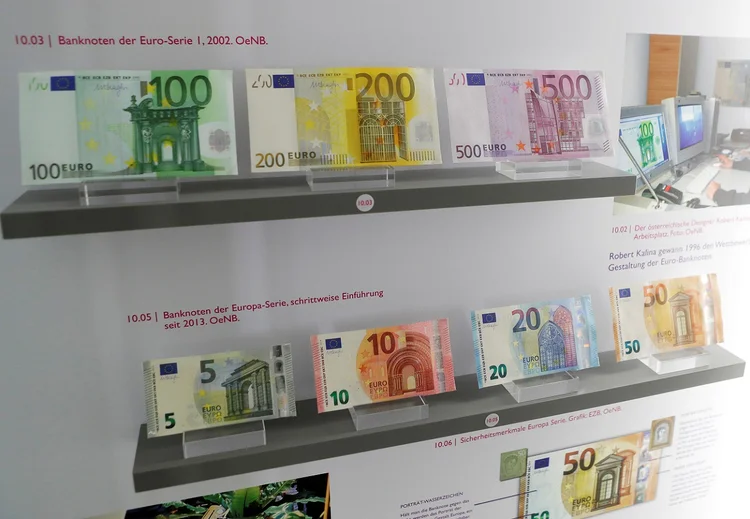 Euro: "As notas de euro são um símbolo tangível e visível de que estamos juntos na Europa" (Heinz-Peter Bader/Reuters)