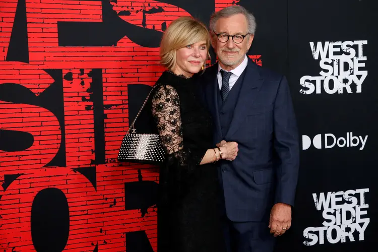 Kate Capshaw e Steven Spielberg na pré-estreia de "Amor, Sublime Amor" em Los Angeles. (Mario Anzuoni/Reuters)