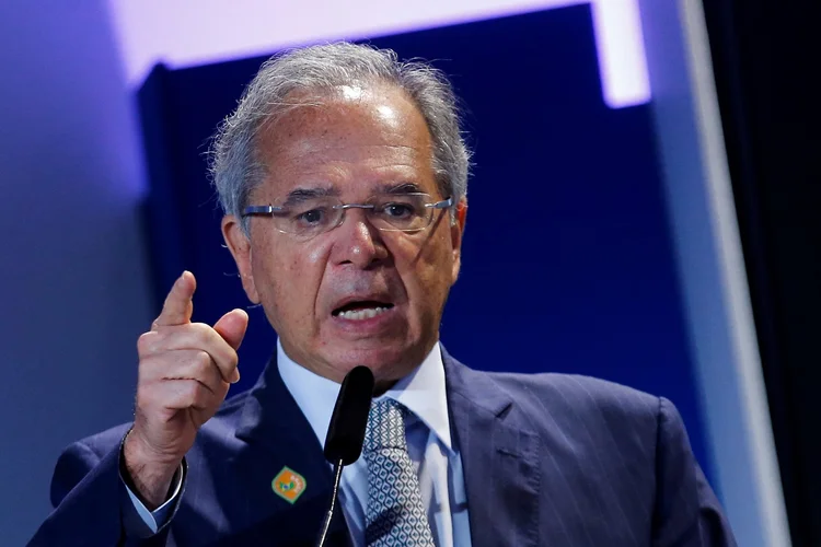Guedes: o ministro destacou que isso trouxe "aumento expressivo do número de participantes para rodada do pré-sal" (Adriano Machado/Reuters)